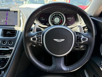 2019 Aston Martin DB11 — фото 15