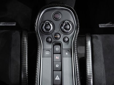 صورة 58 لـ 2020 Mclaren 620R