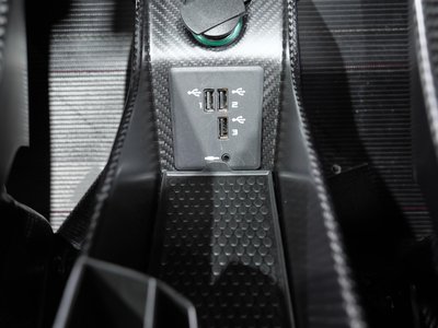 صورة 62 لـ 2020 Mclaren 620R