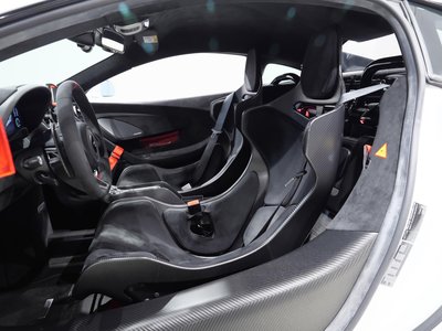 صورة 41 لـ 2020 Mclaren 620R