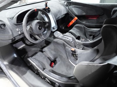 صورة 43 لـ 2020 Mclaren 620R