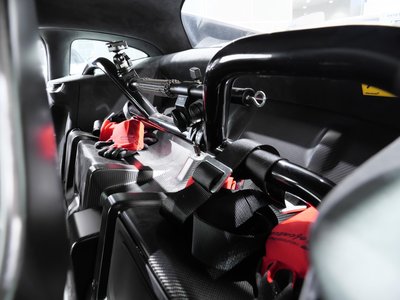 صورة 64 لـ 2020 Mclaren 620R