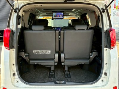 2022 Toyota ALPHARD — фото 44