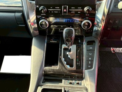 2022 Toyota ALPHARD — фото 28
