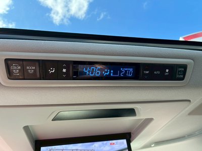 2022 Toyota ALPHARD — фото 42