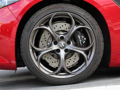 2025 ALFA Romeo JULIA 照片 8