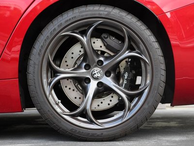 2025 ALFA Romeo JULIA 照片 9