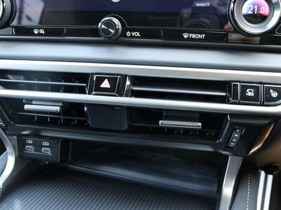 صورة مصغرة 142 لـ 2024 Lexus RX