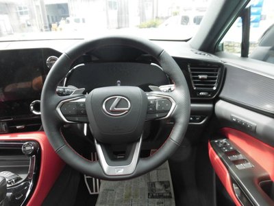 2025 Lexus NX thumbnail 22