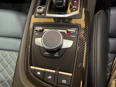 صورة 22 لـ 2020 AUDI R8 SPYDER
