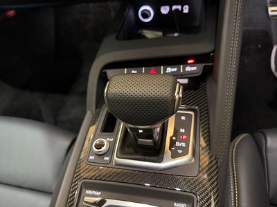 صورة 21 لـ 2020 AUDI R8 SPYDER