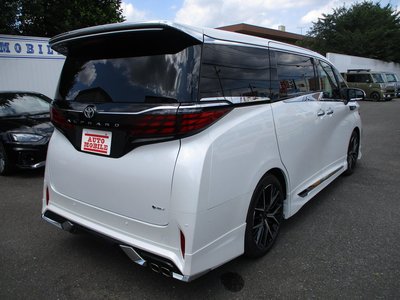 صورة 8 لـ 2024 Toyota ALPHARD