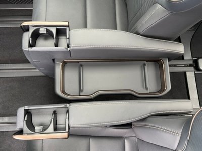 2025 Toyota ALPHARD 照片 42