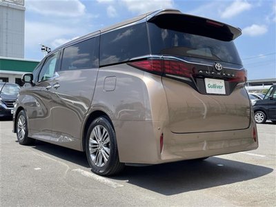 صورة 33 لـ 2024 Toyota ALPHARD