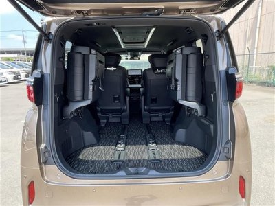 صورة 26 لـ 2024 Toyota ALPHARD