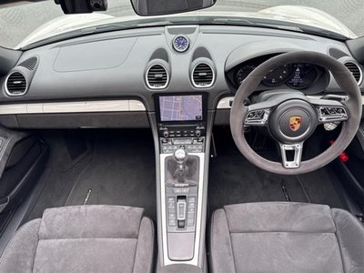 2021 Porsche 718 SPYDER thumbnail 44
