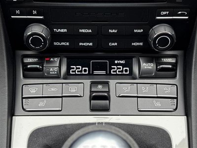 2021 Porsche 718 SPYDER thumbnail 37