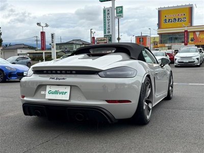 2021 Porsche 718 SPYDER photo 9