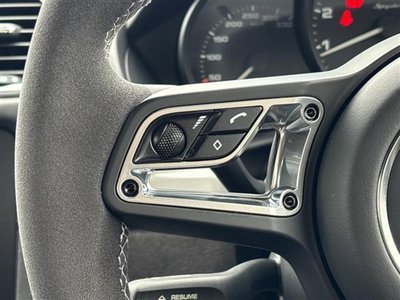 2021 Porsche 718 SPYDER thumbnail 30