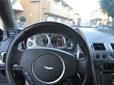 صورة 16 لـ 2008 Aston Martin V8