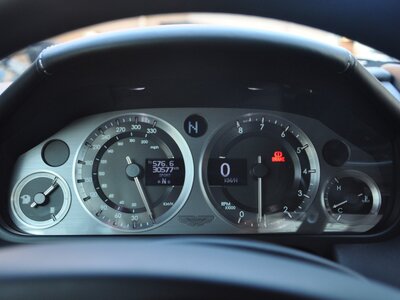 صورة 17 لـ 2008 Aston Martin V8